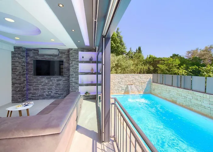 Luxury Vall Apartment