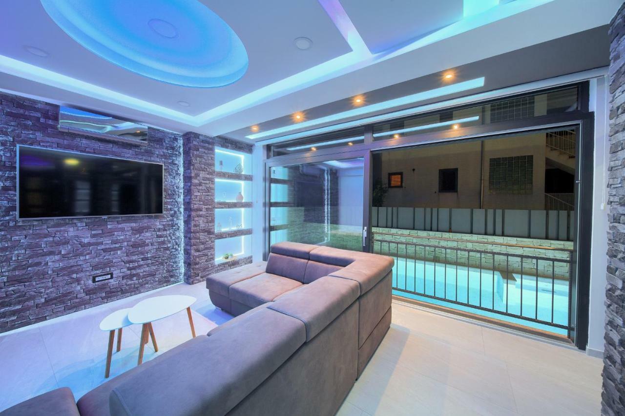 Luxury Vall Apartma