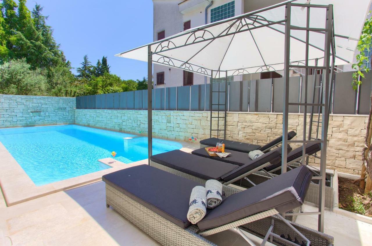 Luxury Vall Apartma