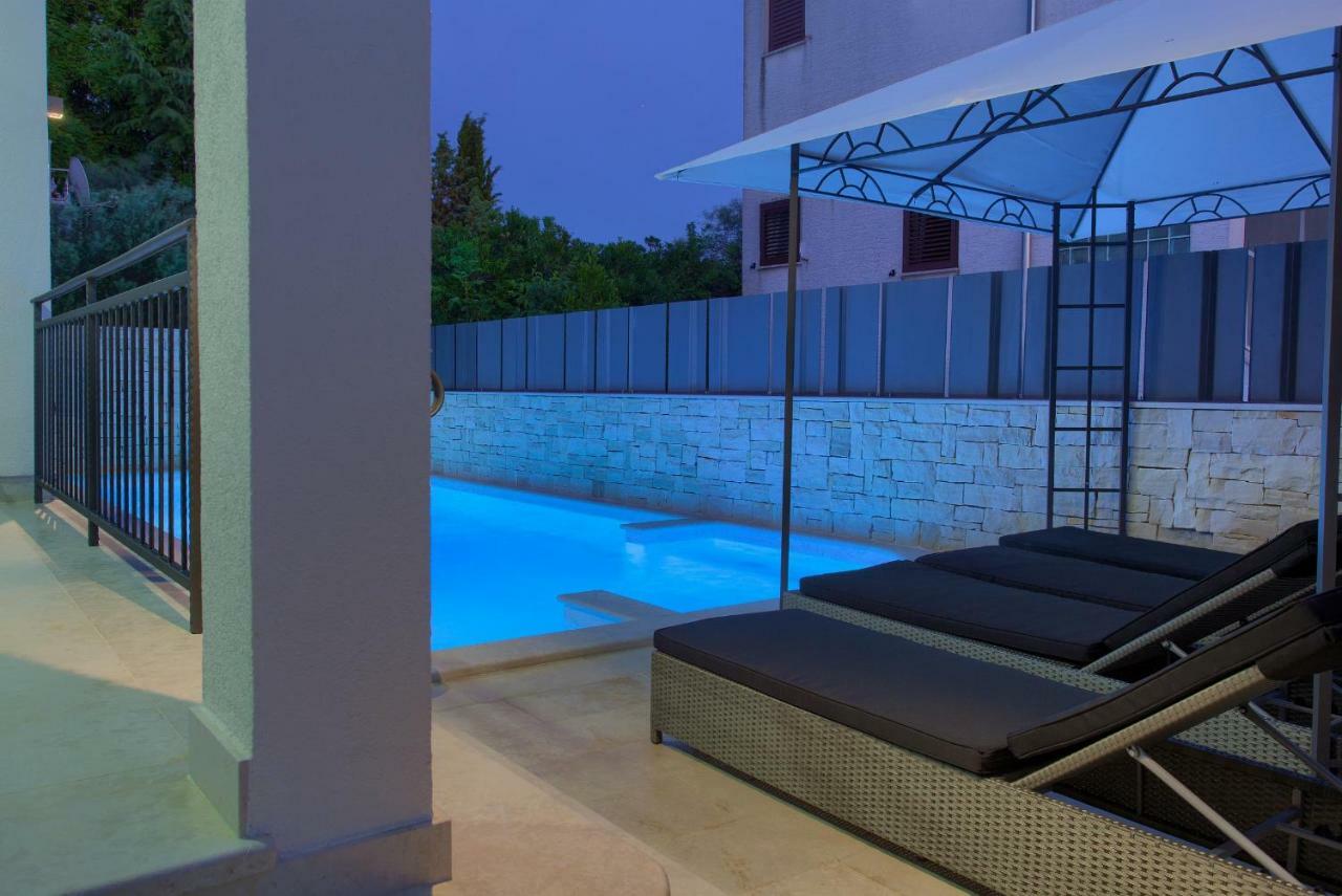 Apartma Luxury Vall *